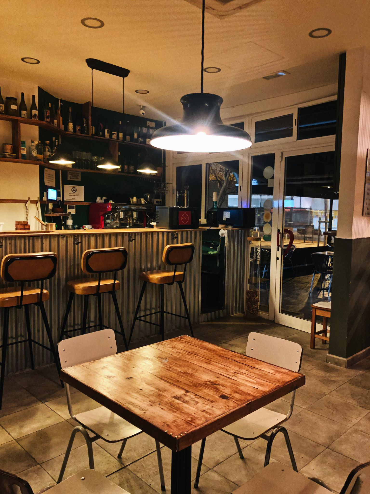 Contracorrent Bar