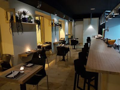 Manaw Nikkei Bar