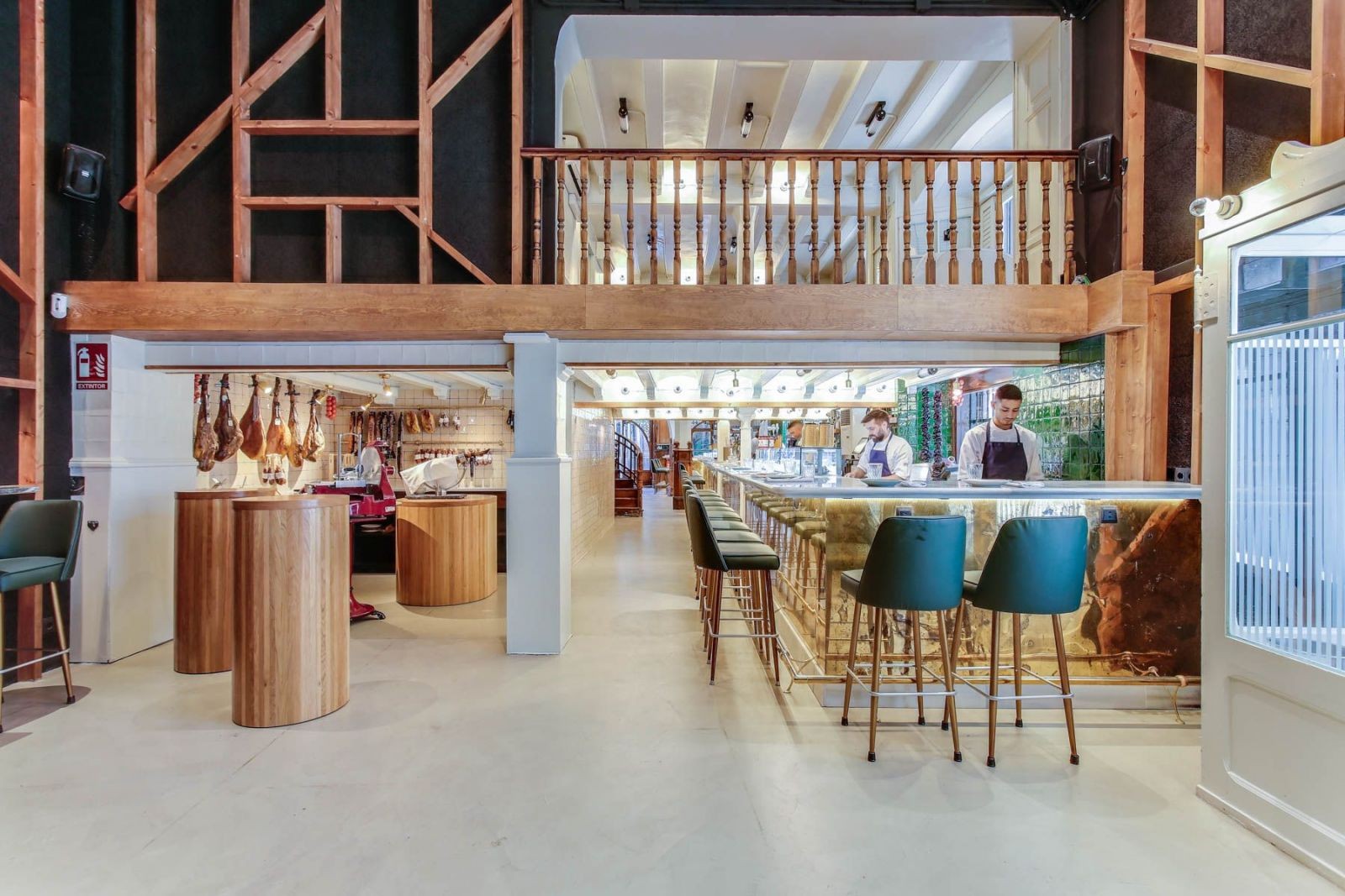 Grill Room-Bar Thonet